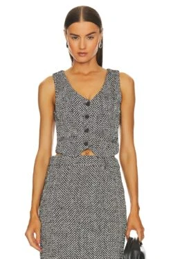 June Vest Black & White