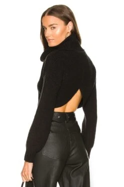 X REVOLVE Safia Peek A Boo Crop Ivory -FREE PEOPLE || Nike || Steve Madden Sales Store MELR WK19 V1