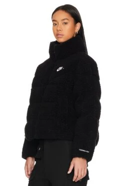 Nike NSW Fleece Jacket Black & White -FREE PEOPLE || Nike || Steve Madden Sales Store NIKR WO78 V4