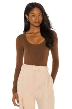 Scoop Neck Long Sleeve Bodysuit Chocolate