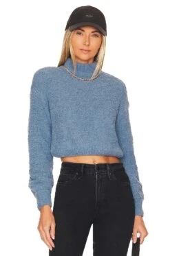 Gia Long Sleeve Sweater Blue